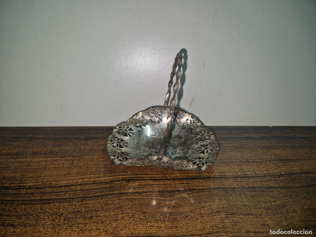 Segunda mano: BONITA MINI CESTA DE ACERO. - Foto 1