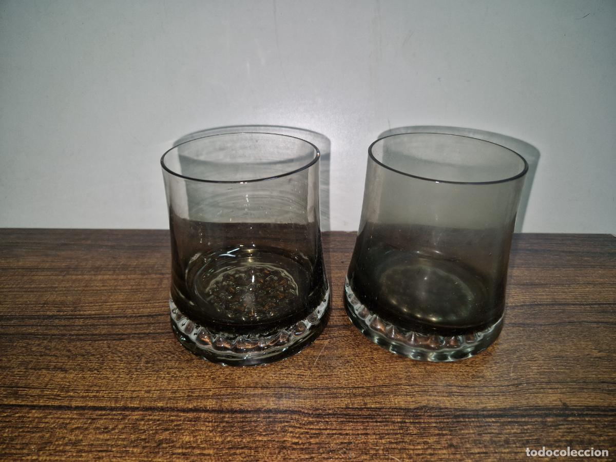 Segunda mano: 2 BONITOS VASOS DE CRISTAL. MEDIDA 8*8CM - Foto 1