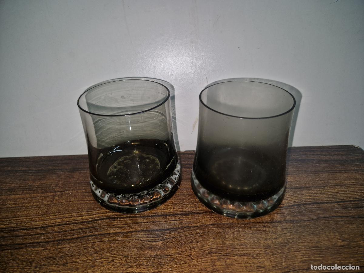 Segunda mano: 2 BONITOS VASOS DE CRISTAL. MEDIDA 8*8CM - Foto 2