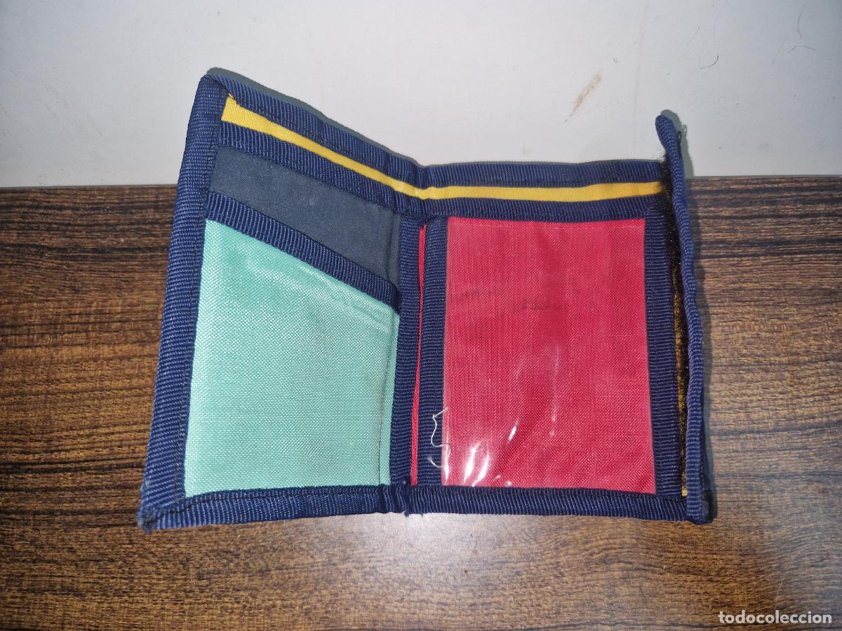 Segunda mano: BONITA CARTERA PARA HOMBRE. LEVIS - Foto 2