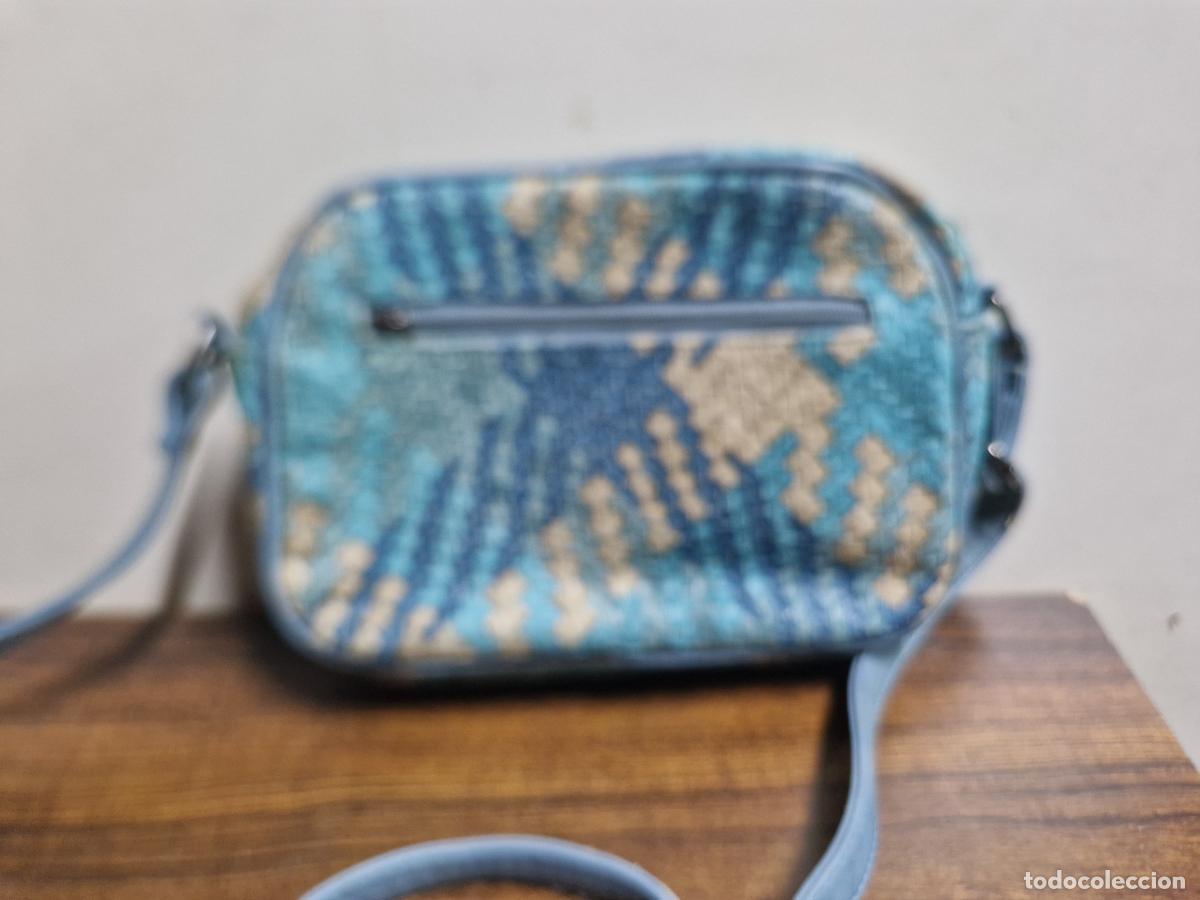 Segunda mano: BONITO BOLSO PARA DAMA. COLOR AZUL - Foto 1