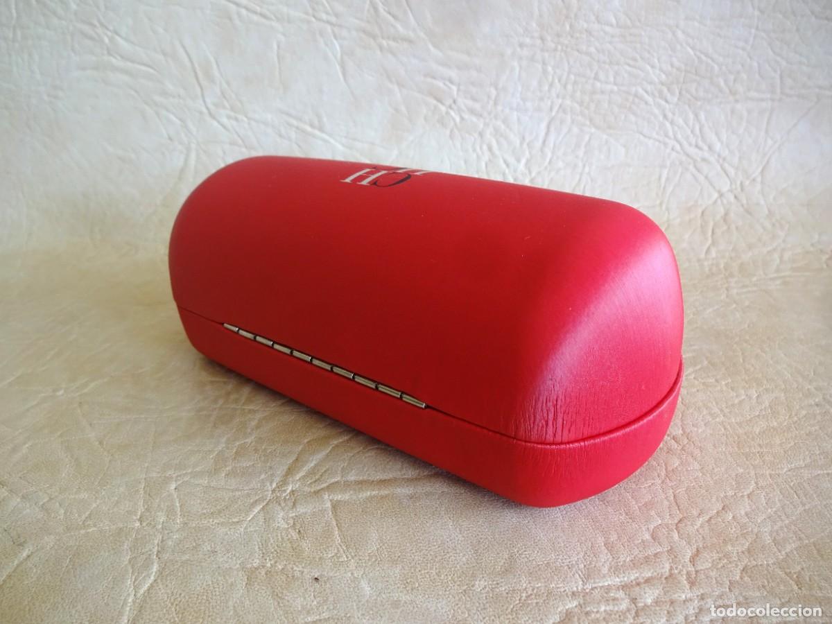 Segunda mano: funda para gafas de sol Carolina Herrera nueva - Foto 5