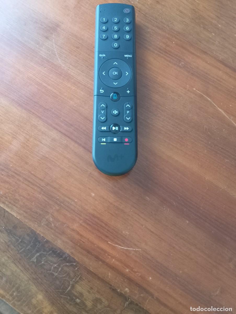 Segunda mano: MANDO A DISTANCIA MOVISTAR PLUS. CON CONTROL POR VOZ. - Foto 1