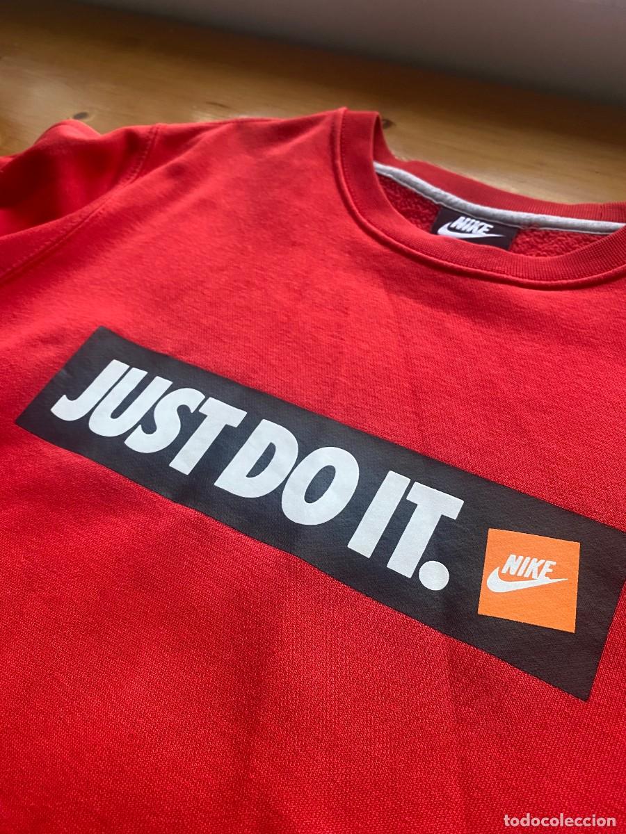 Segunda mano: Sudadera Nike S Roja ORIGINAL env&iacute;o econ&oacute;mico - Foto 3