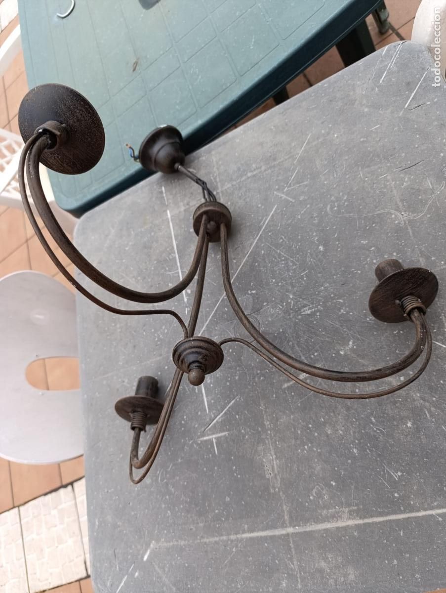 Segunda mano: LAMPARA TECHO TRES LUCES. - Foto 1