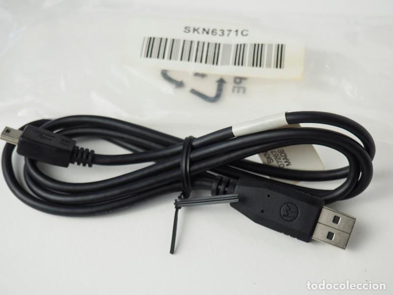 Segunda mano: Cable USB para tel&eacute;fono movil antiguo Motorola - Foto 1