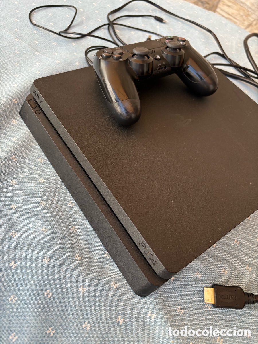Segunda mano: Play Station 4 Slim negra - Foto 2