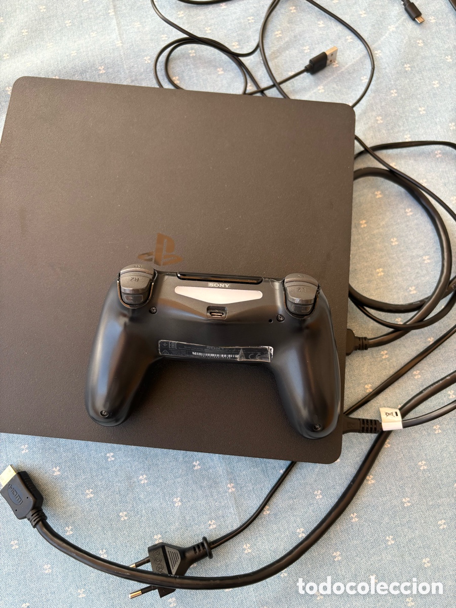 Segunda mano: Play Station 4 Slim negra - Foto 5