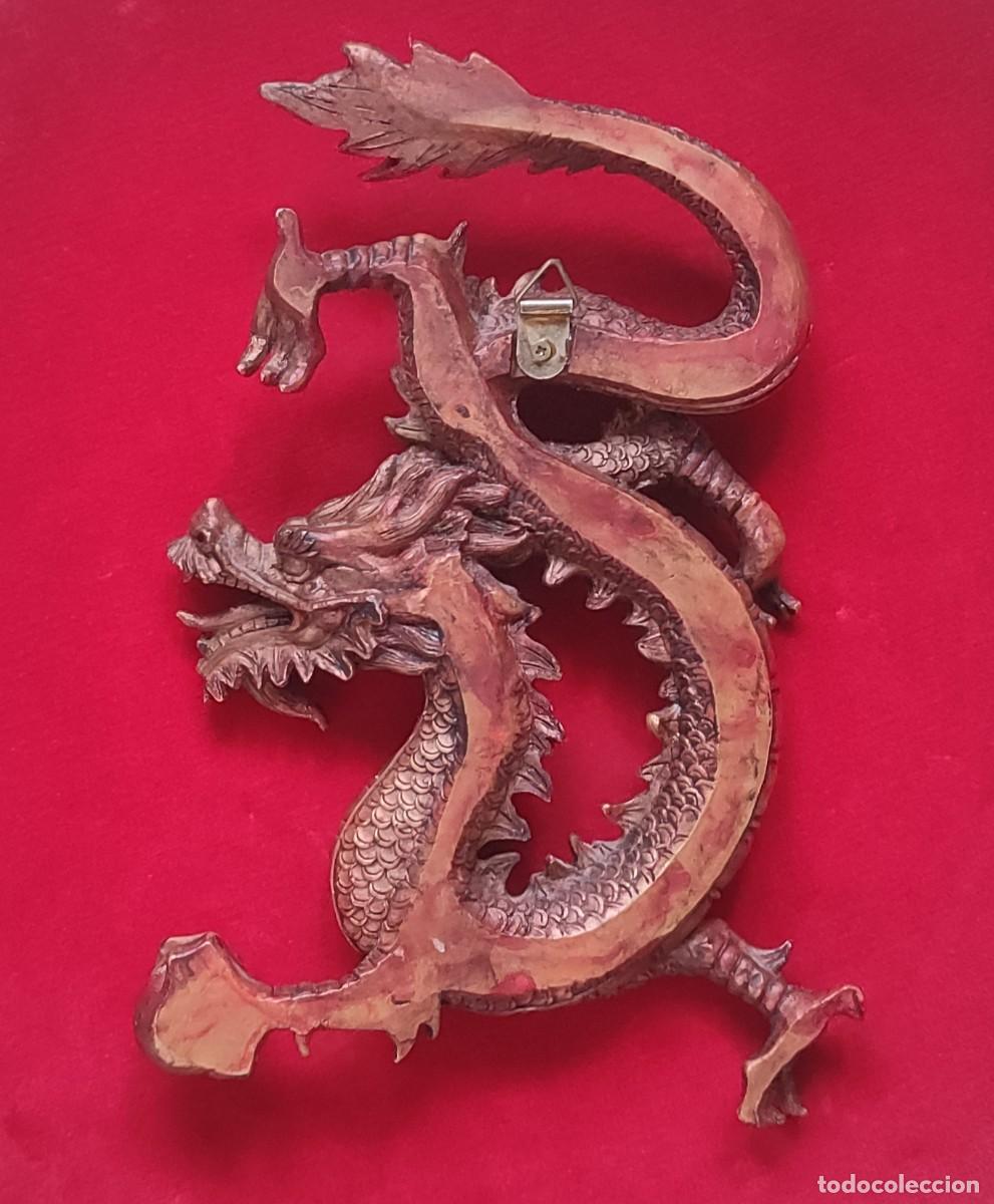 Segunda mano: DRAG&Oacute;N PARA COLGAR EN PARED #02 - Foto 2