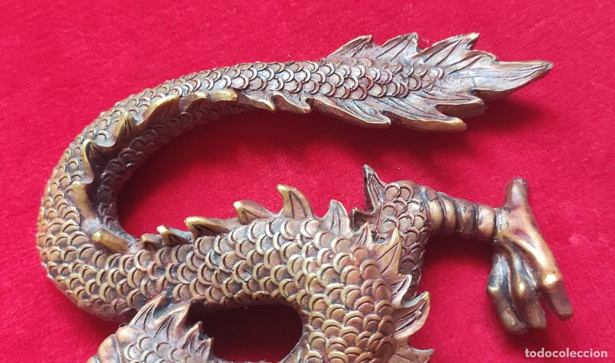 Segunda mano: DRAG&Oacute;N PARA COLGAR EN PARED #02 - Foto 4