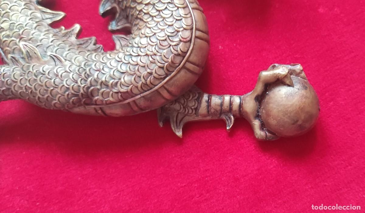 Segunda mano: DRAG&Oacute;N PARA COLGAR EN PARED #02 - Foto 5
