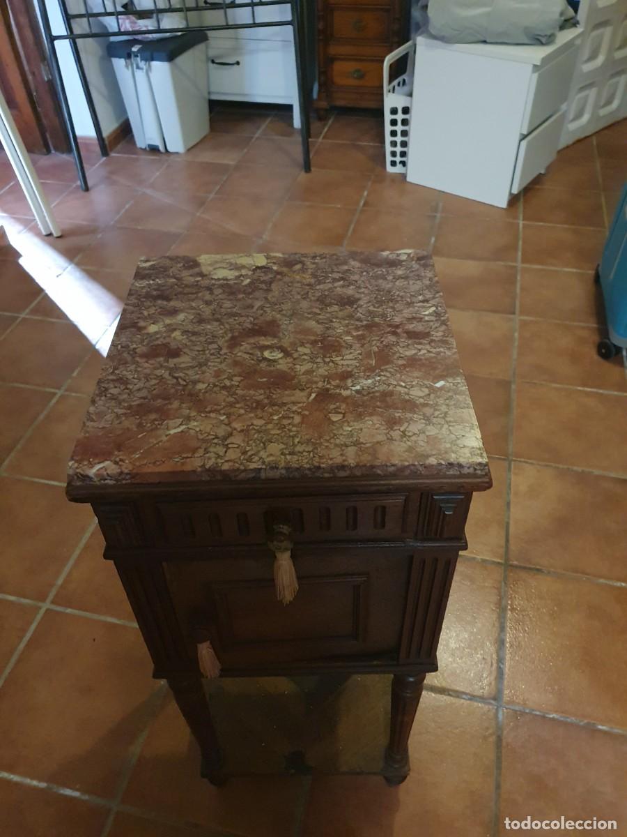 Segunda mano: Mesita de noche madera y marmol - Foto 2