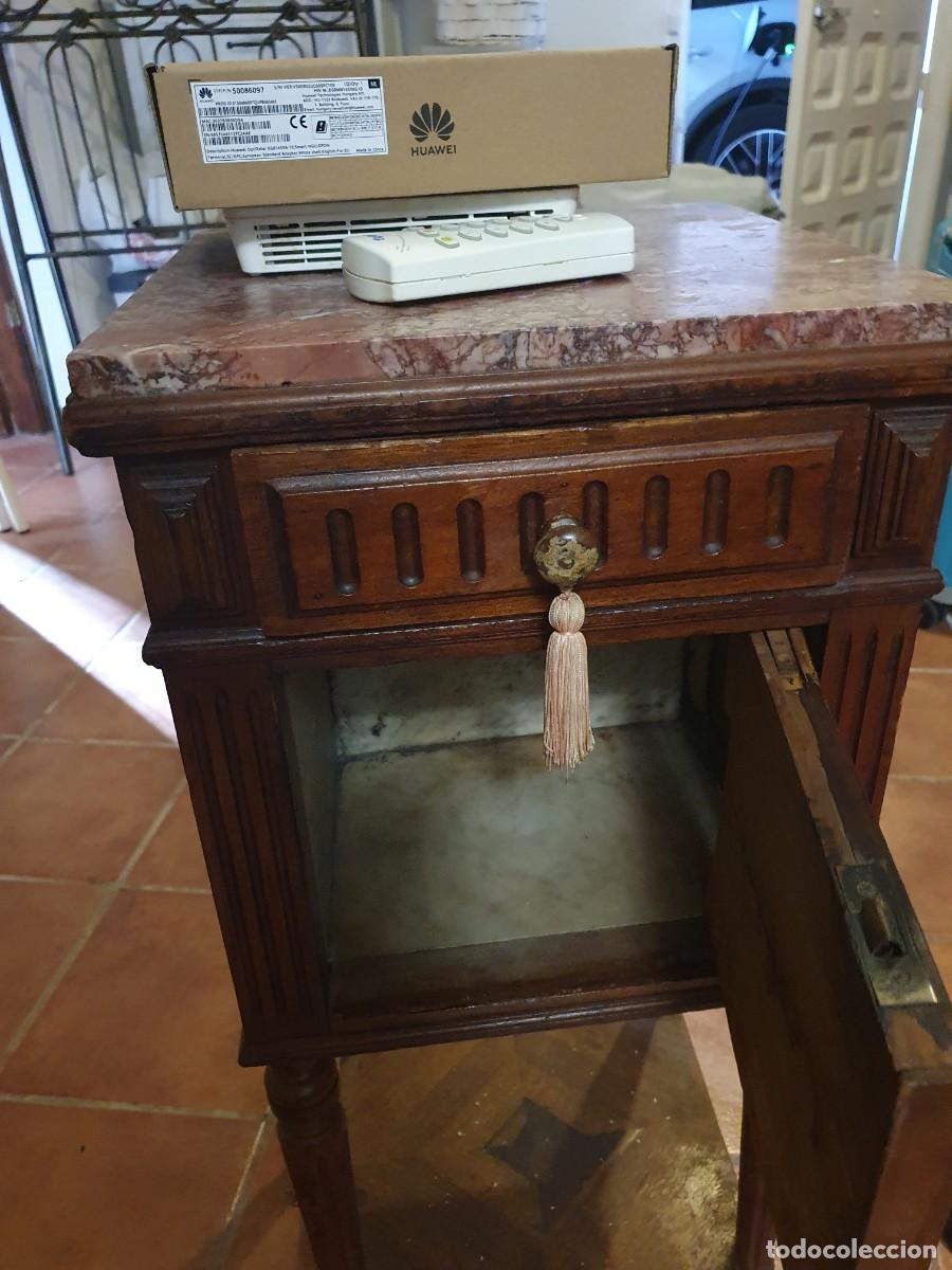 Segunda mano: Mesita de noche madera y marmol - Foto 5