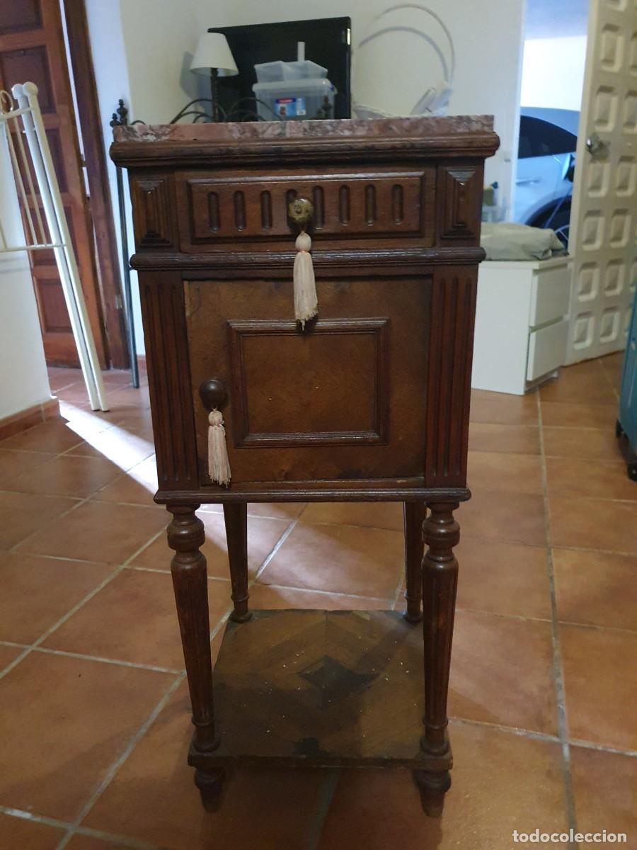 Segunda mano: Mesita de noche madera y marmol - Foto 1