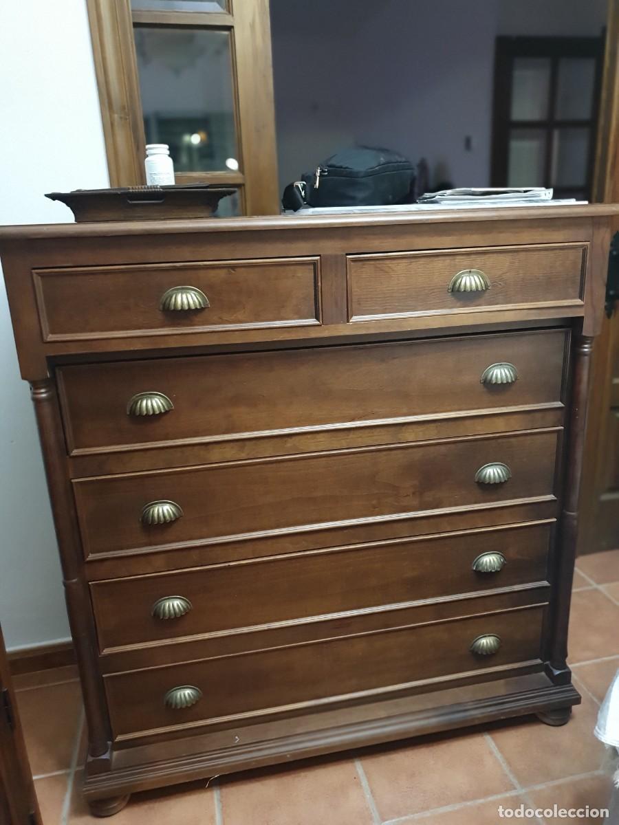 Segunda mano: Chifonier de madera en color nogal. - Foto 2