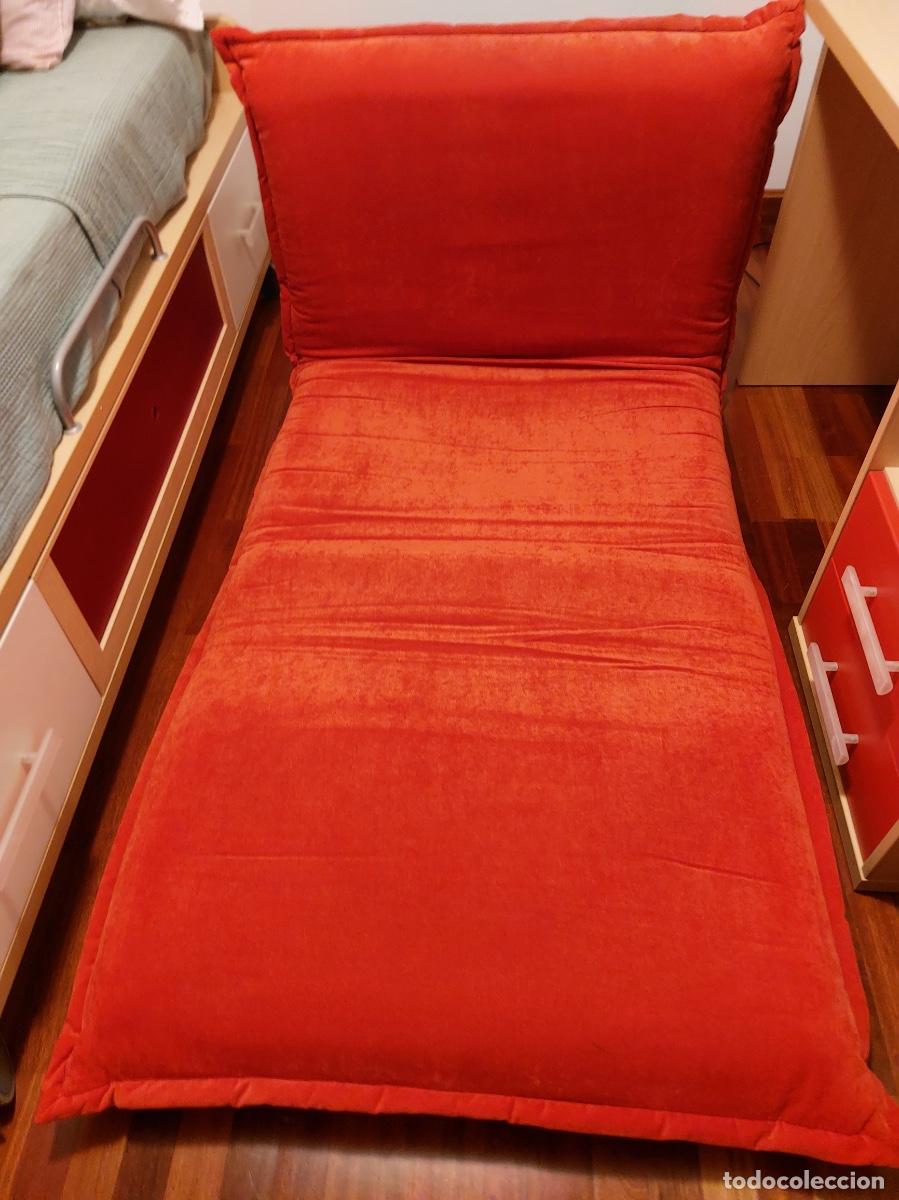Segunda mano: Sof&aacute; cama en color rojo - Vintage - Foto 2