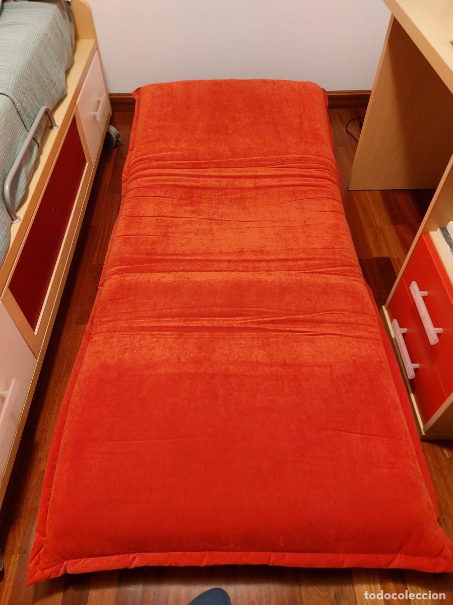 Segunda mano: Sof&aacute; cama en color rojo - Vintage - Foto 3