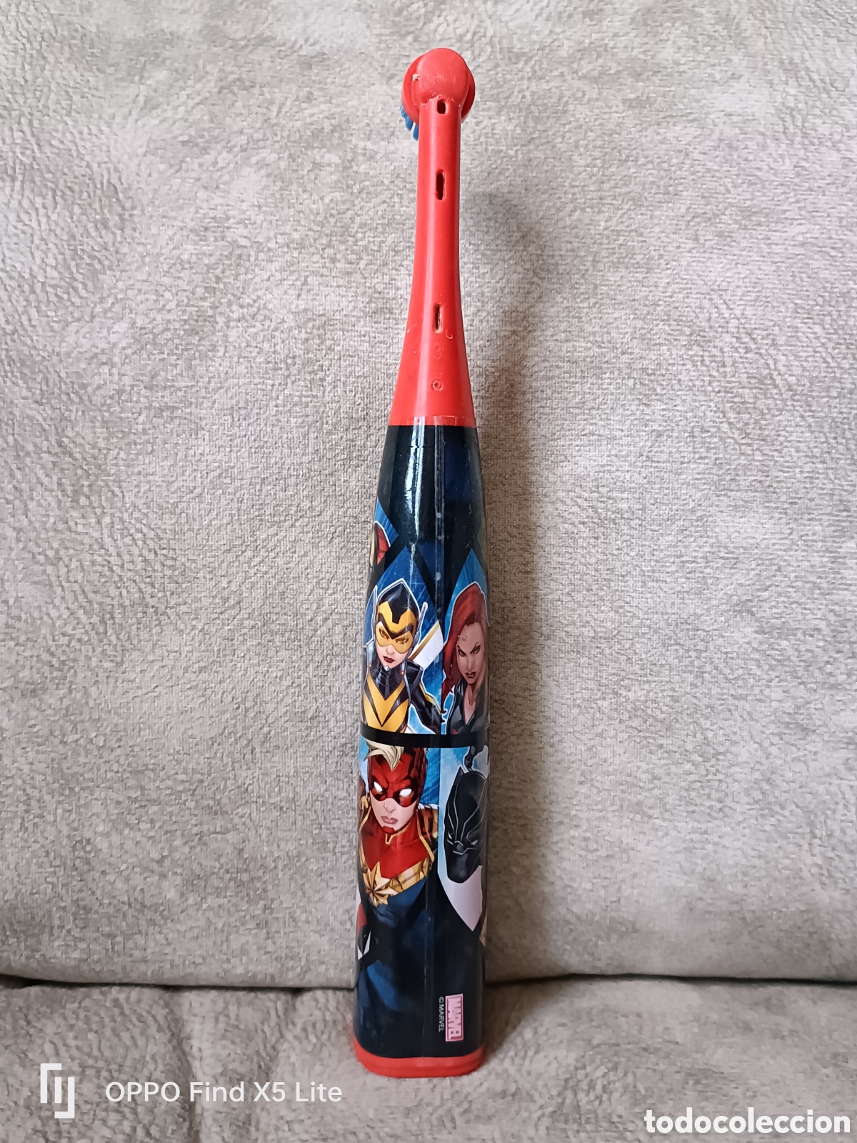 Segunda mano: Cepillo de dientes el&eacute;ctrico Los Vengadores/Avengers - Foto 3