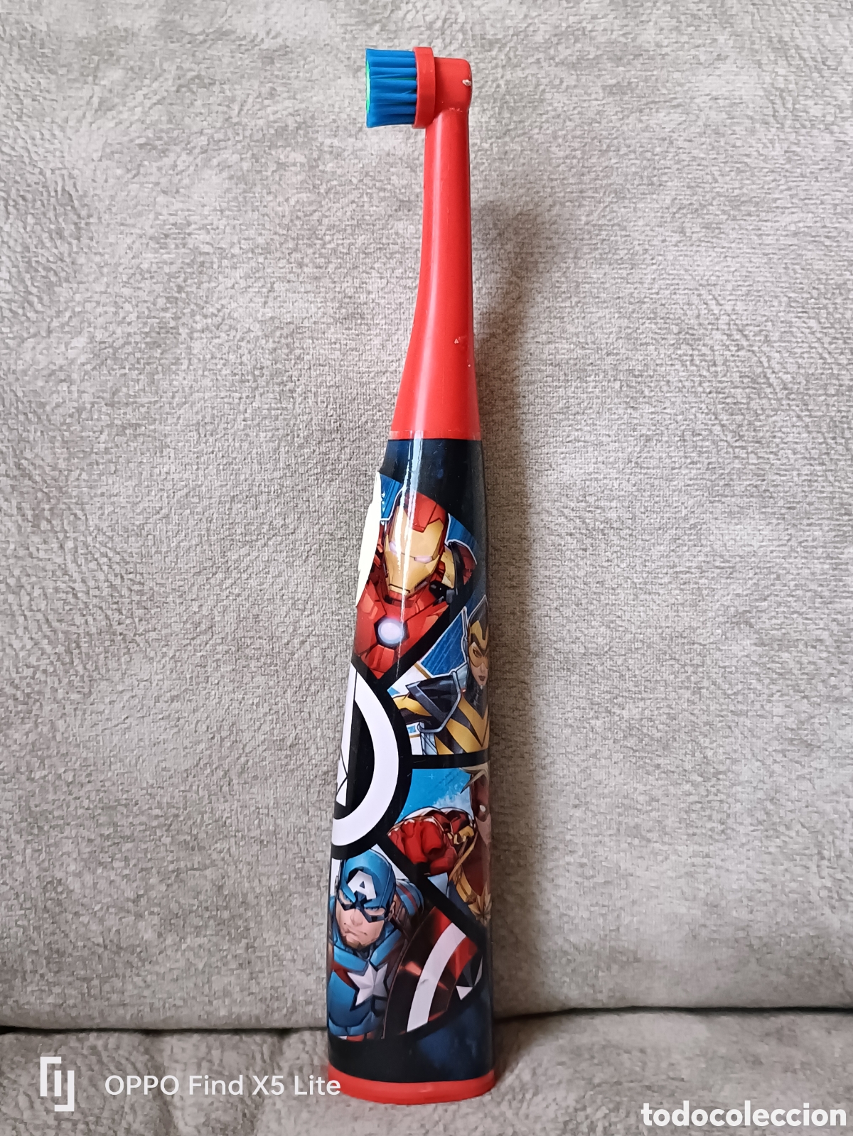 Segunda mano: Cepillo de dientes el&eacute;ctrico Los Vengadores/Avengers - Foto 4