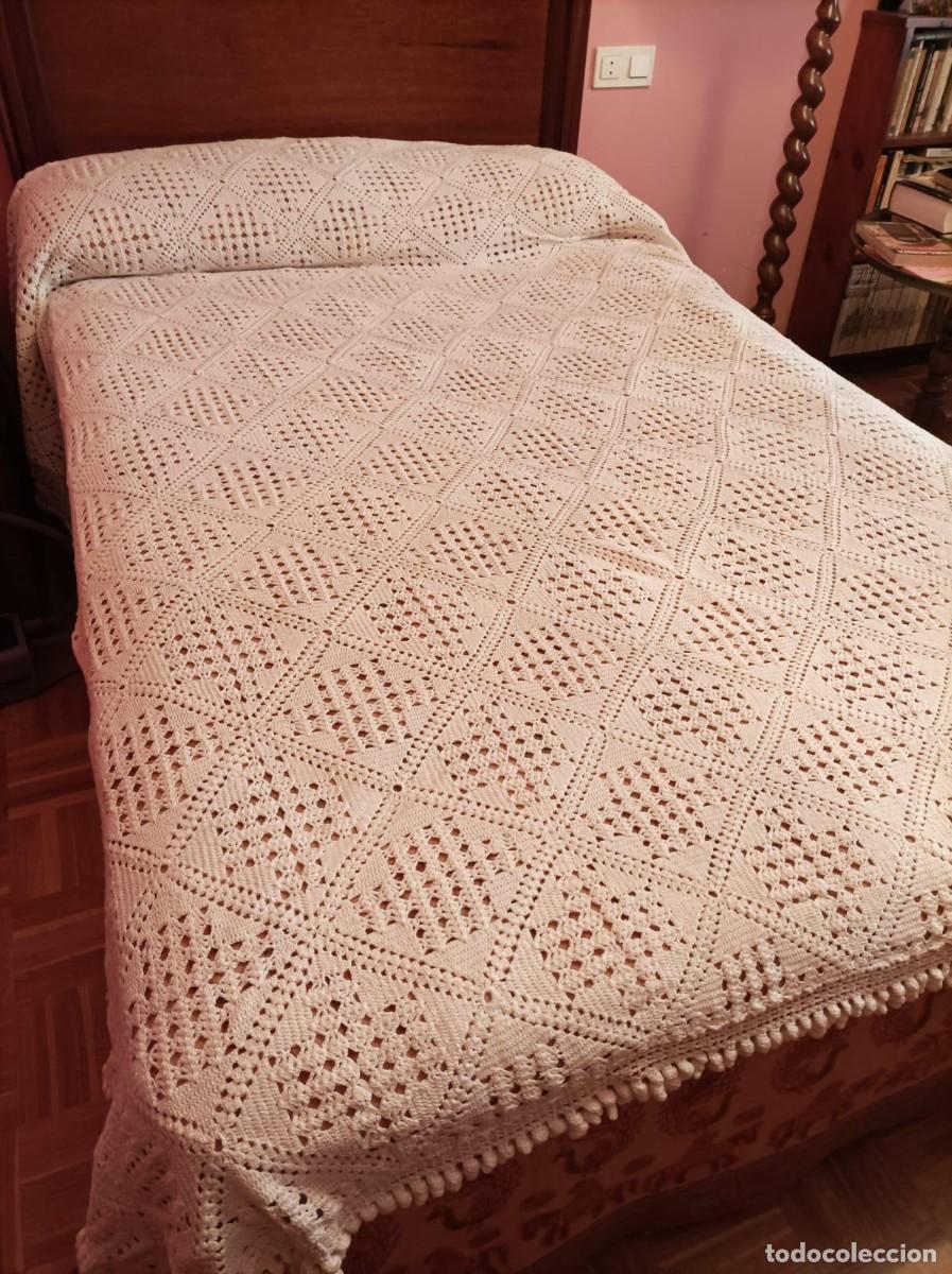 Segunda mano: Colcha vintage hecha a mano de ganchillo - Foto 1