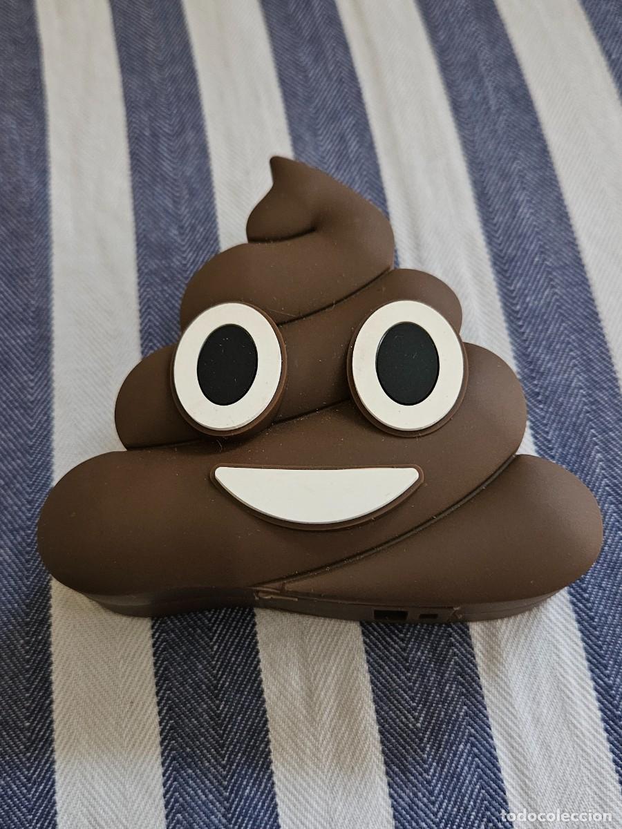 Segunda mano: Divertida Bater&iacute;a Externa Del Emoticono Caca. - Foto 1