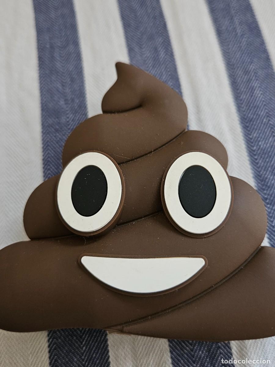 Segunda mano: Divertida Bater&iacute;a Externa Del Emoticono Caca. - Foto 2