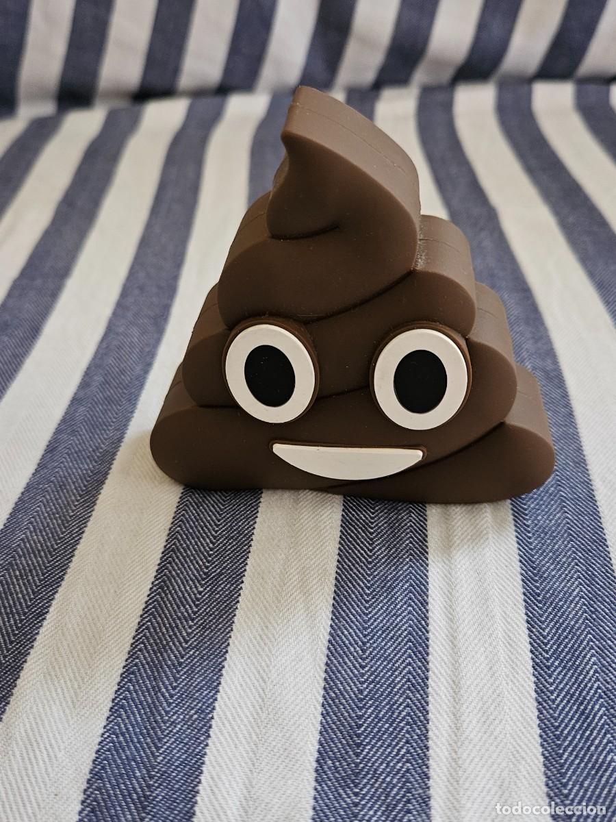 Segunda mano: Divertida Bater&iacute;a Externa Del Emoticono Caca. - Foto 3