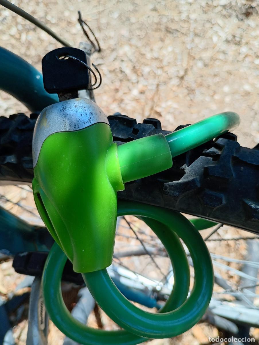 Segunda mano: Candado para bicicleta y llave - Foto 2