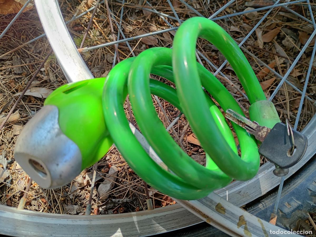 Segunda mano: Candado para bicicleta y llave - Foto 3