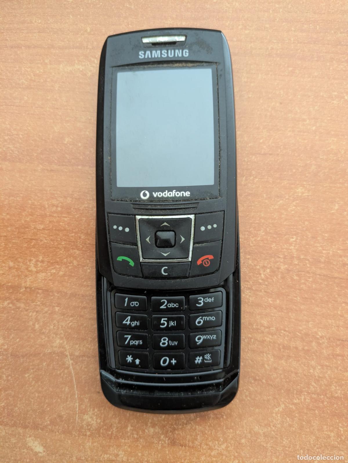 Segunda mano: Movil SAMSUNG Vodafone. Modelo con apertura horizontal. - Foto 2