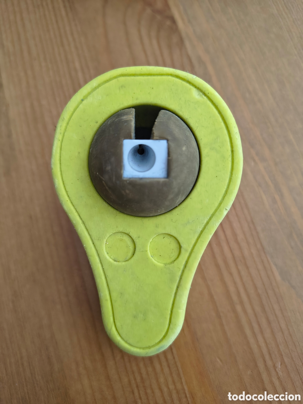 Segunda mano: Sacapuntas en formato de aguacate de silicona - Foto 1