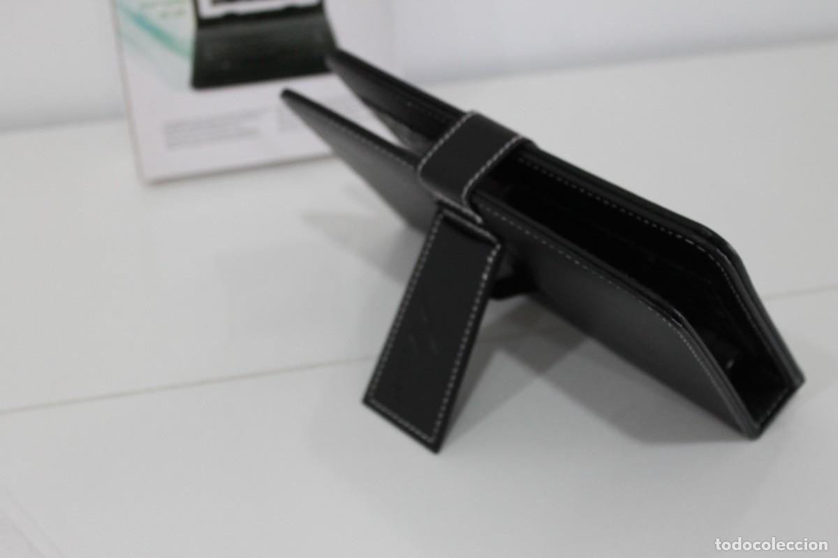 Segunda mano: ESTUCHE PROTECTOR DE CUERO PARA MINI TABLETAS CON TECLADO - Foto 6