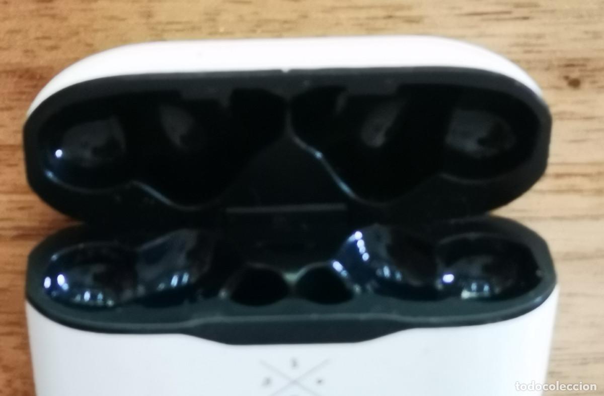 Segunda mano: CAJA CARGADOR Y PORTA AURICULARES SWINGSON - Foto 3
