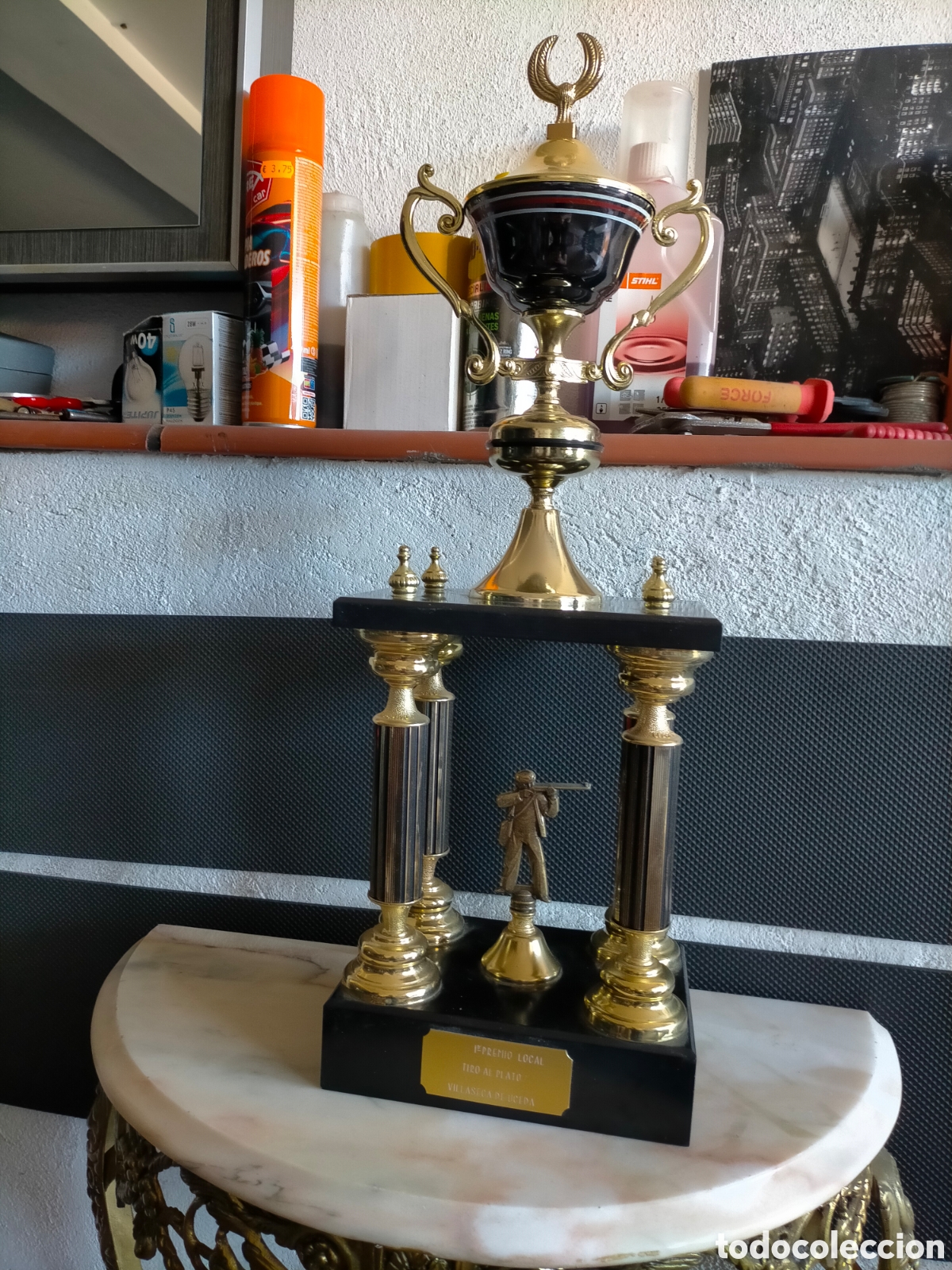 Segunda mano: TROFEO 57 CM CUATRO COLUMNAS jj - Foto 1