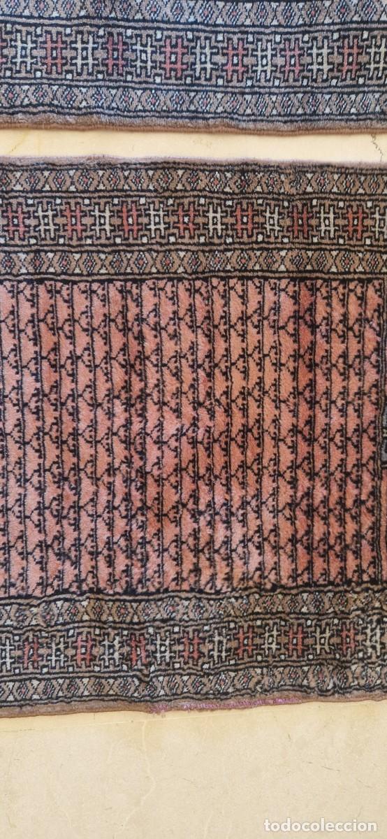 Segunda mano: 2 Alfombras de dormitorio 0,61 x 0,96 cm - Foto 1