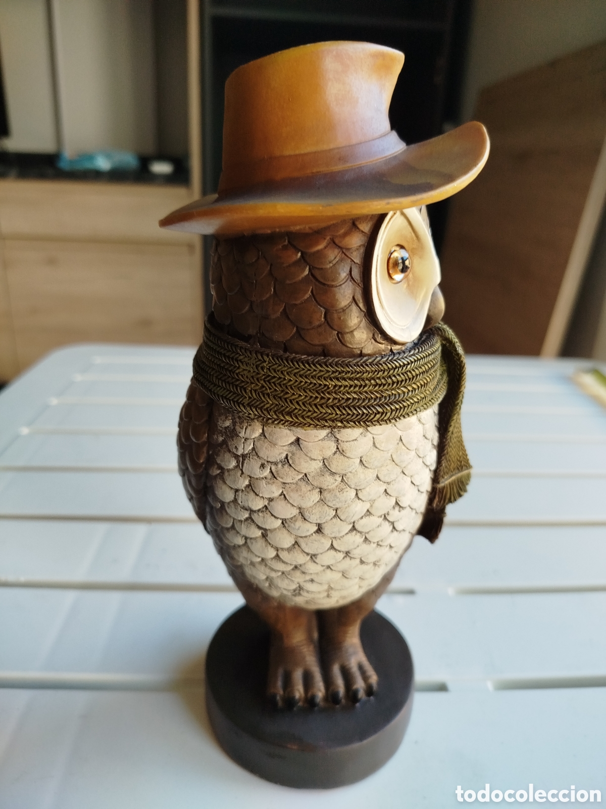 Segunda mano: Original figura de b&uacute;ho en resina - Foto 2