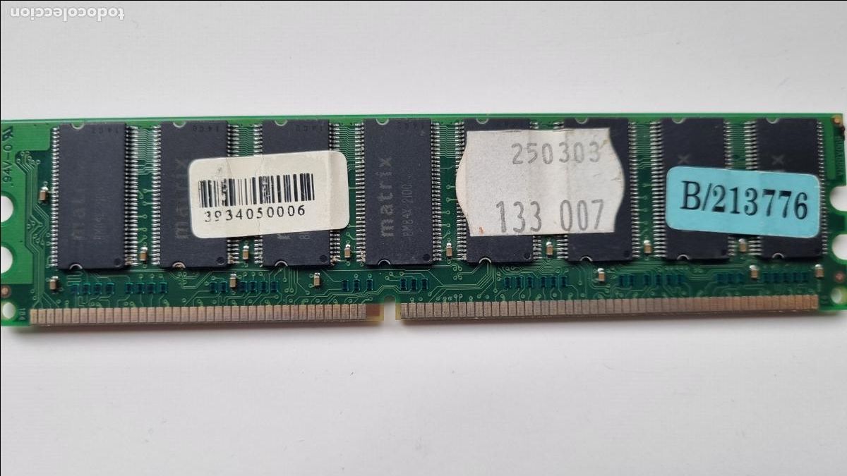 Segunda mano: M&oacute;dulo de memoria de 128MB de RAM (Gen&eacute;rico) - Foto 1