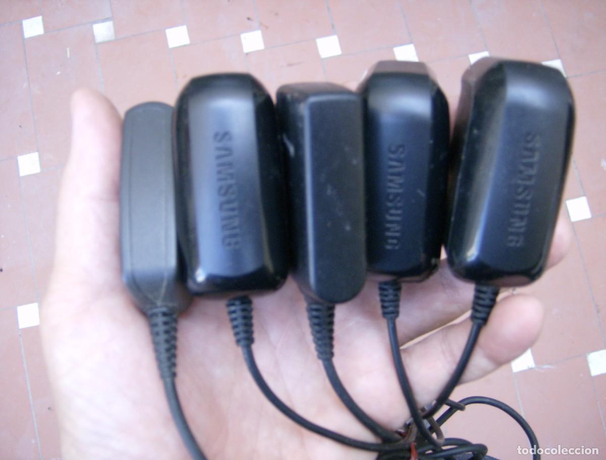 Segunda mano: CARGADORES DE MOVIL DE DIFERENTES TIPOS - Foto 1