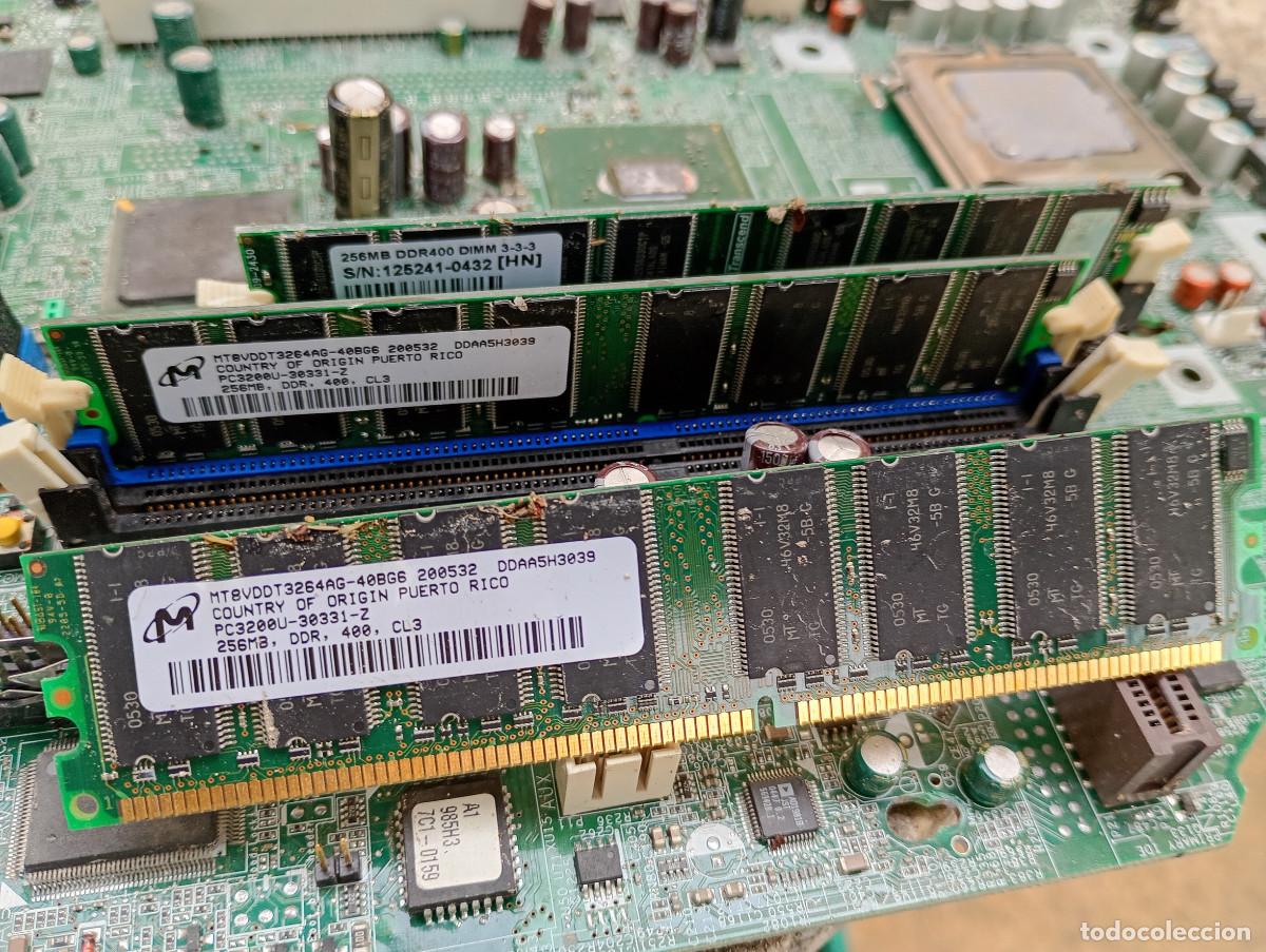 Segunda mano: 3 m&oacute;dulos Memoria RAM HP MT8VDDT3264AG - Foto 2