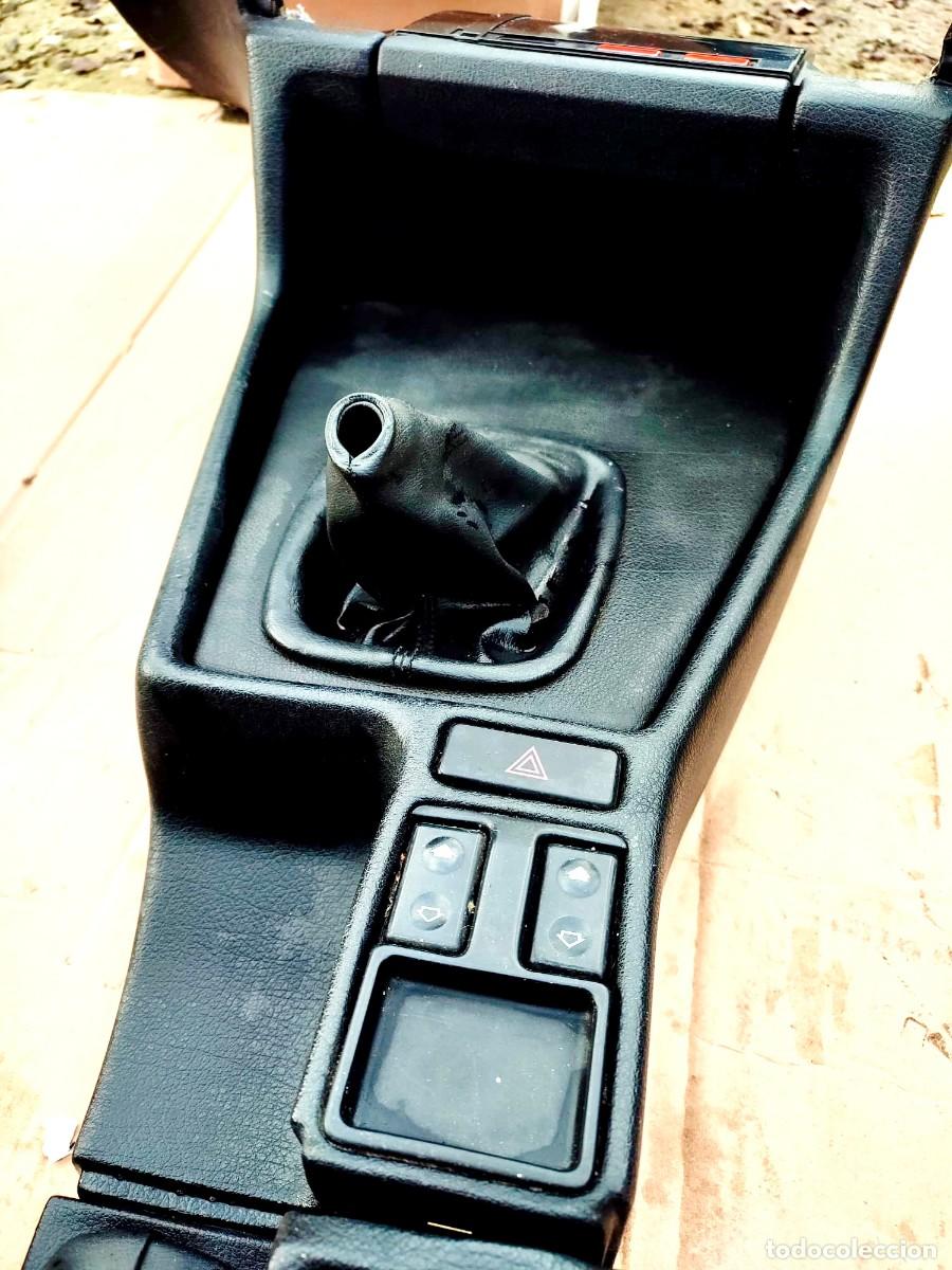 Segunda mano: CONSOLA CENTRAL CUERO NEGRO E34 ORIGINAL env&iacute;o econ&oacute;mico - Foto 3