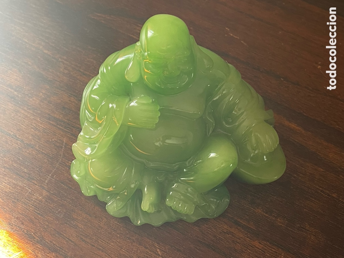 Segunda mano: Buda sentado en resina verde - Foto 1