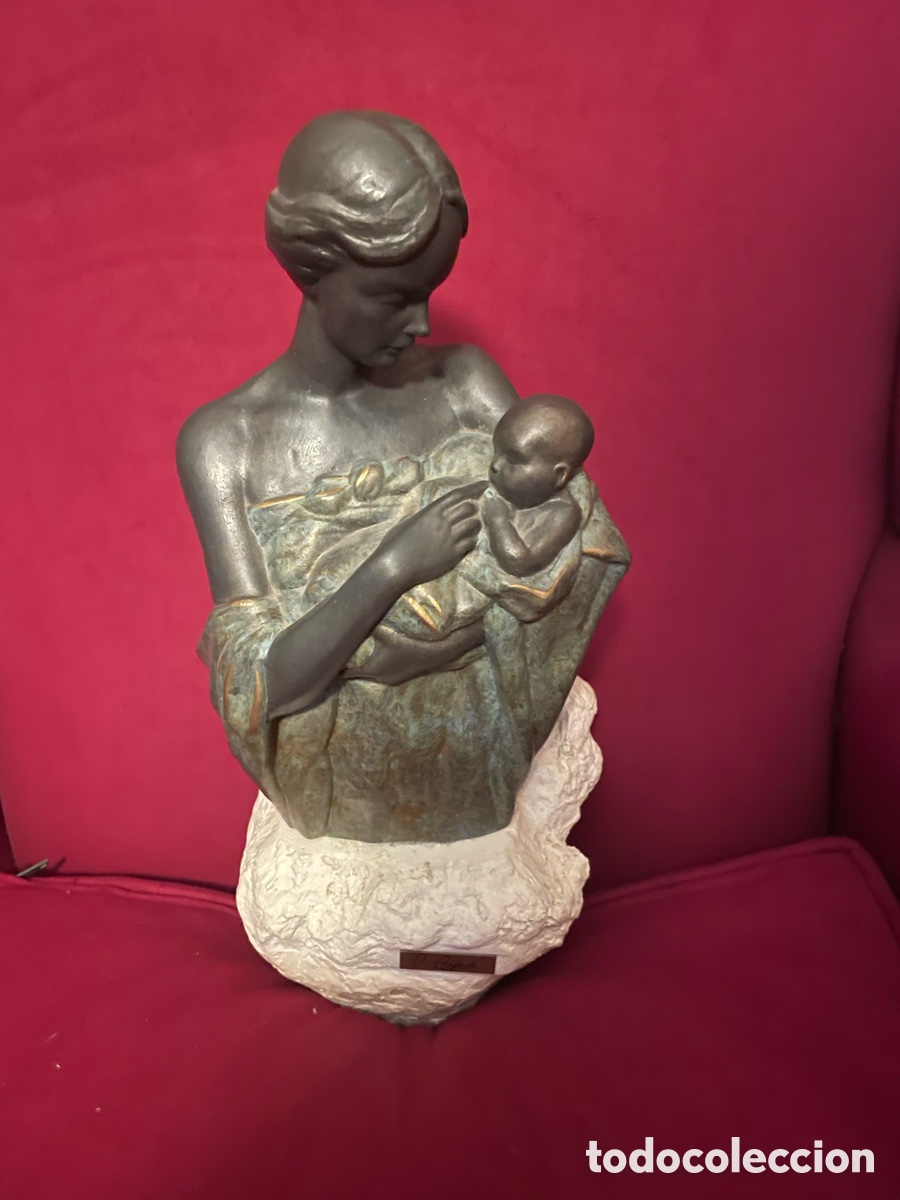 Segunda mano: Figura maternidad en bronce envejecido - Foto 1