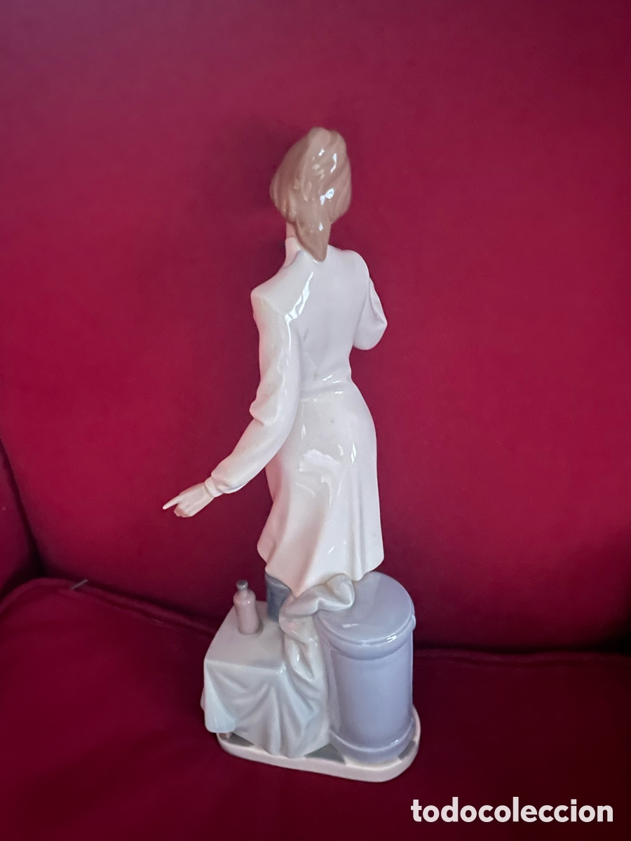 Segunda mano: Figura m&eacute;dica Lladr&oacute; - Foto 3