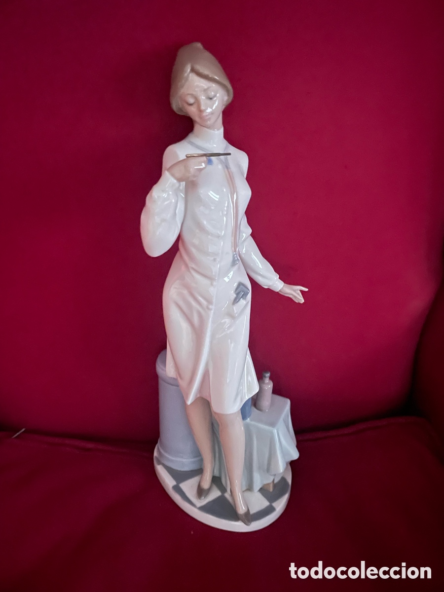 Segunda mano: Figura m&eacute;dica Lladr&oacute; - Foto 1