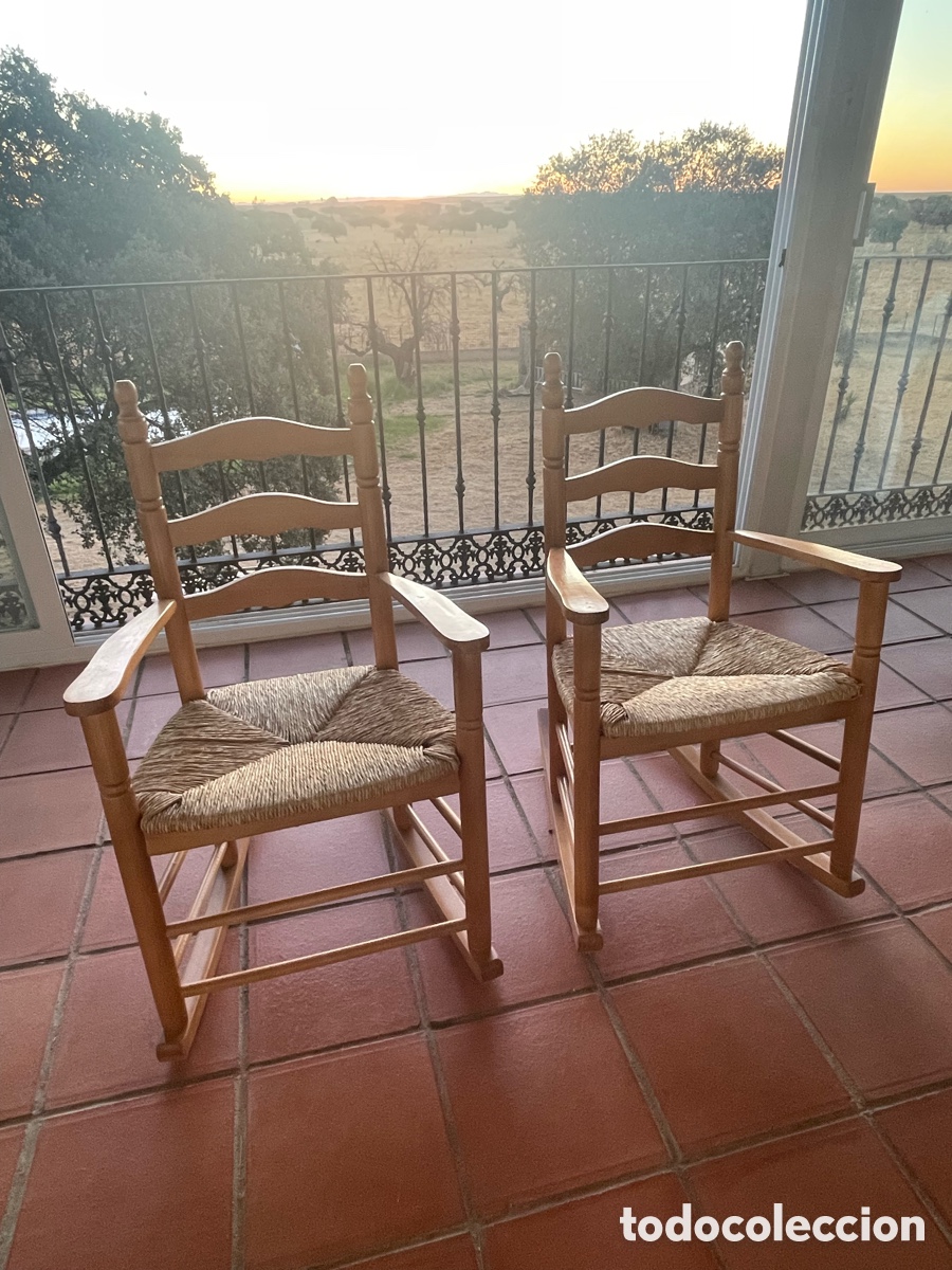 Segunda mano: Sillas balanc&iacute;n en madera - Foto 1