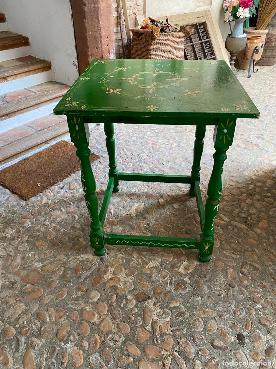 Segunda mano: Mesas y sillas estilo sevillano - Foto 1