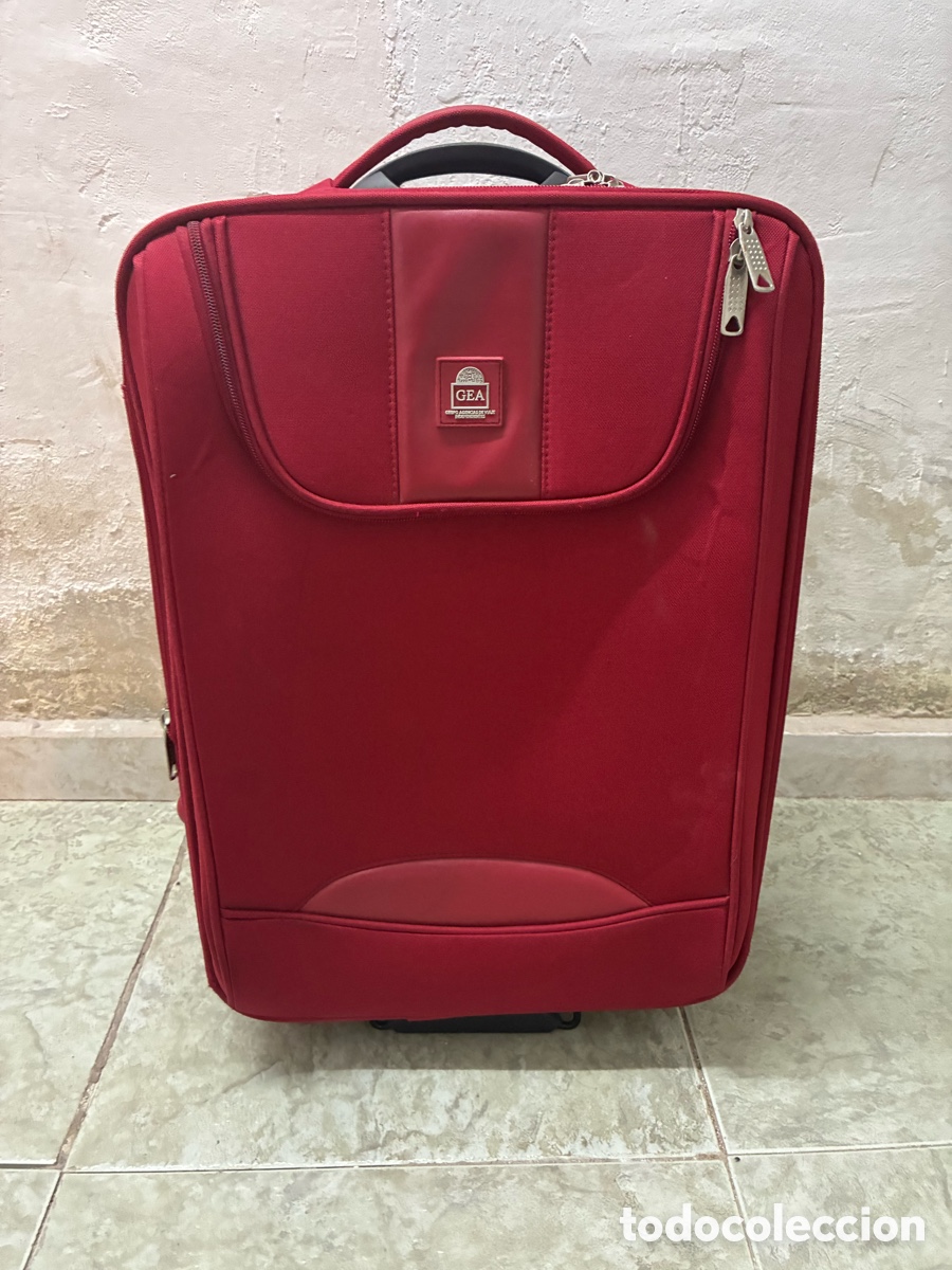Segunda mano: Maleta de viaje roja en buen estado - Foto 1