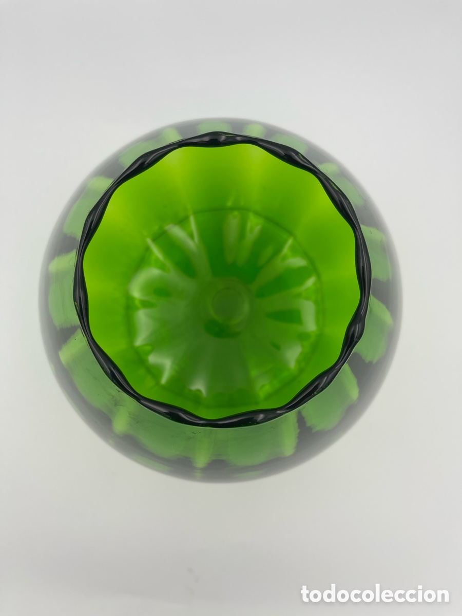 Segunda mano: Jarr&oacute;n Vintage de cristal verde - Foto 2
