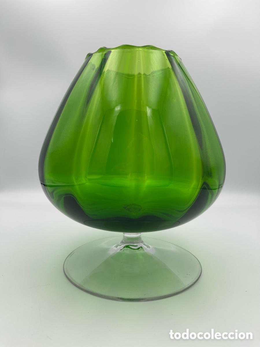 Segunda mano: Jarr&oacute;n Vintage de cristal verde - Foto 1