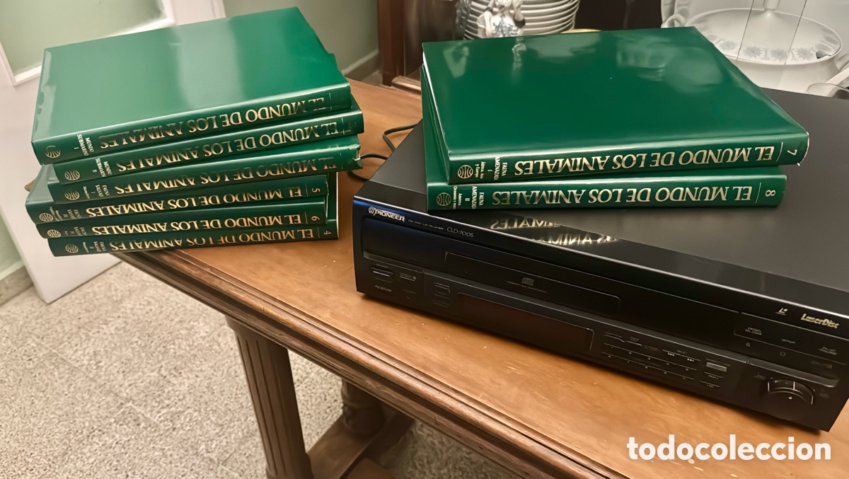 Segunda mano: L&Aacute;SER DISC aparato + colecci&oacute;n de documentales BBC - Foto 2
